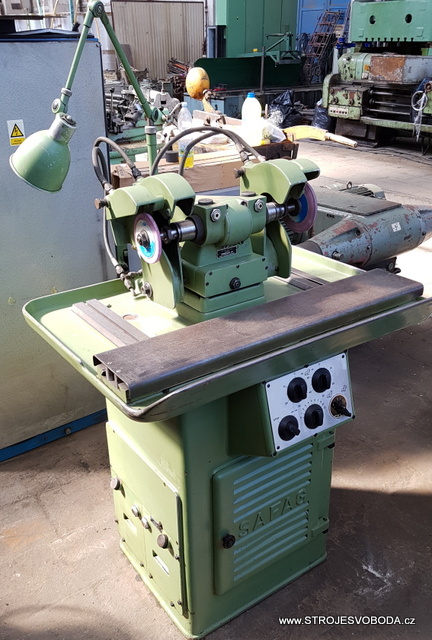 Bruska nástrojová SAFAG 127 (Tool Grinding Machine SAFAG 127 (2).jpg)